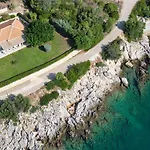 Ionian Calm Василики