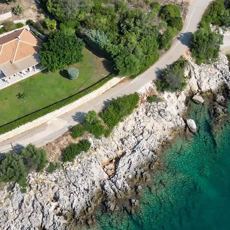 Ionian Calm Vasiliki (Lefkada)