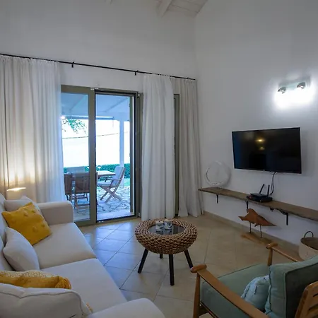 Villa Ionian Calm *